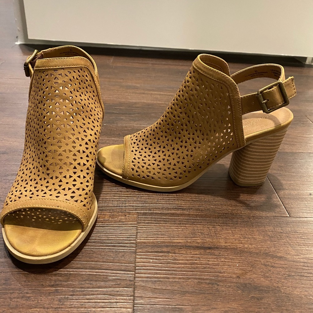 Peep Toe Heeled Boots